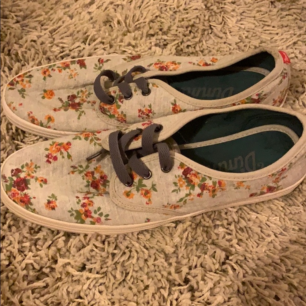 Dimmi floral shoes size 8
